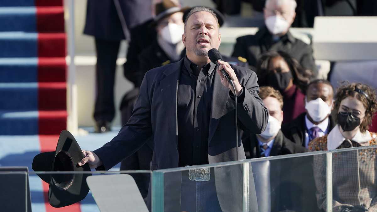 GARTH BROOKS BIDEN INAUGURATION Oklahoma native Garth Brooks performs
