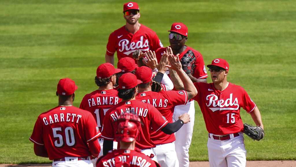 Reds keep rolling, hit 4 HRs to back Castillo, sweep Pirates - Vimarsana News
