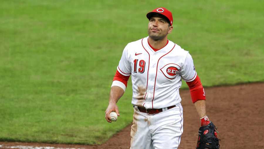 Reds' Joey Votto playing with Louisville Bats while recovering from injury