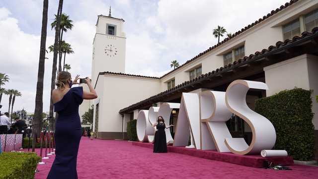 Live updates: Academy Award winners make pleas to end gun violence - Vimarsana News