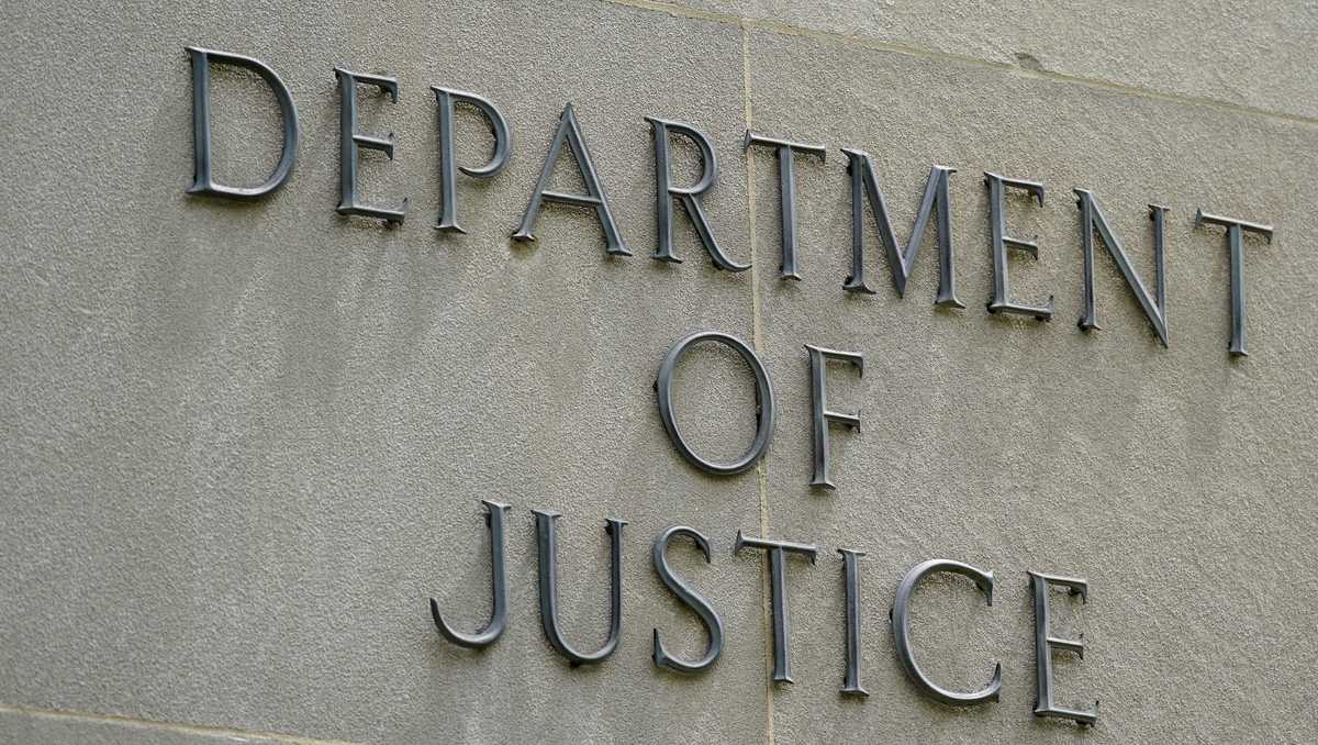 Uzbek national living in Warren County charged in scheme to smuggle illegal immigrants into the US