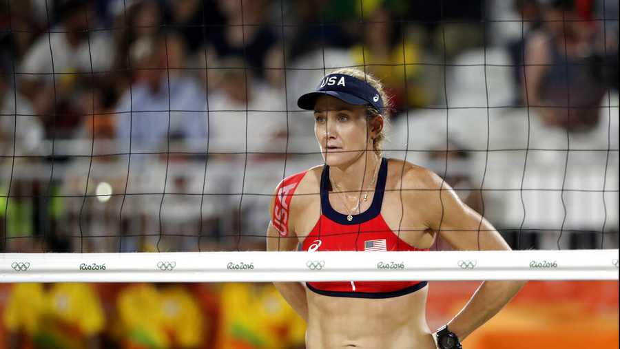 FILE - In this Aug. 15, 2016, file photo, United States&apos; Kerri Walsh Jennings awaits a serve against Australia during a women&apos;s beach volleyball quarterfinal match at the 2016 Summer Olympics in Rio de Janeiro, Brazil. The three-time beach volleyball gold medalist was defeated in her bid to reach a sixth Olympics when she and partner Brooke Sweat lost in a qualifying match on Wednesday, June 2, 2021 in Ostrava, Czech Republic (AP Photo/Marcio Jose Sanchez, File)