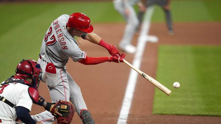 Cincinnati Reds&apos; Tyler Stephenson hits an RBI single during the ninth inning of a baseball game against the St. Louis Cardinals Friday, June 4, 2021, in St. Louis. (AP Photo/Jeff Roberson)
