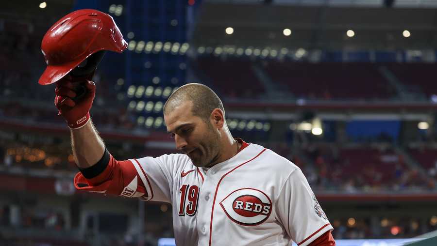 Padres beat Reds 7-5; Joey Votto reaches 1,000 RBI of his career