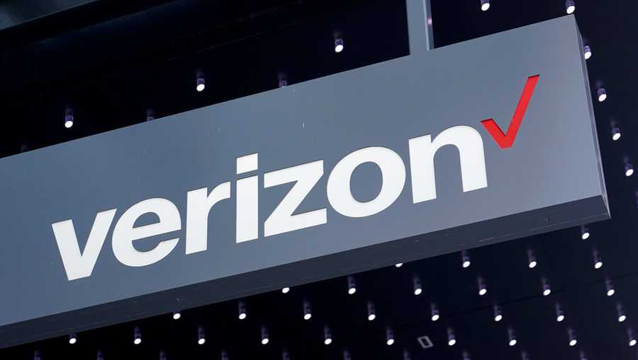 Many Verizon customers across the US hit by service outage - KSBW