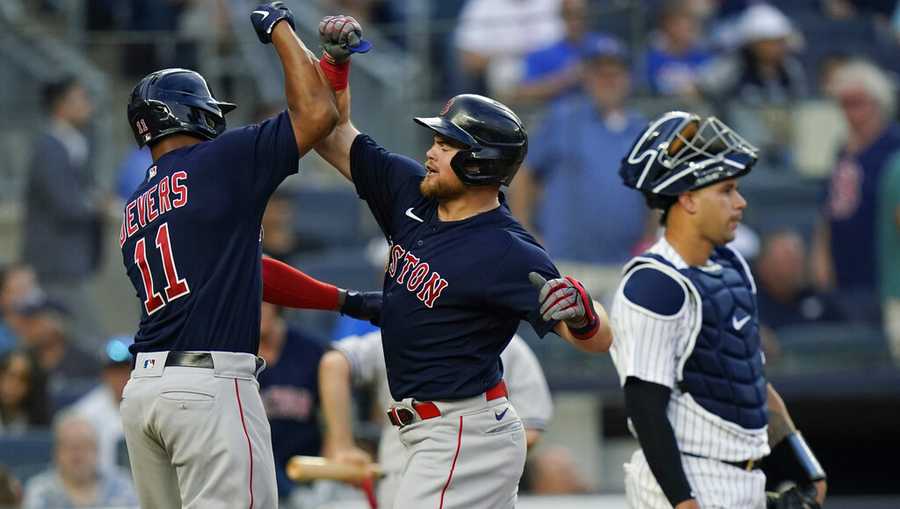 Red Sox's Jarren Duran breaks teammate's bats, calls him