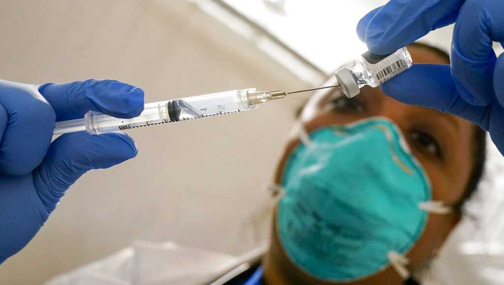 Extra COVID-19 vaccine gets green light for those with weak immune systems