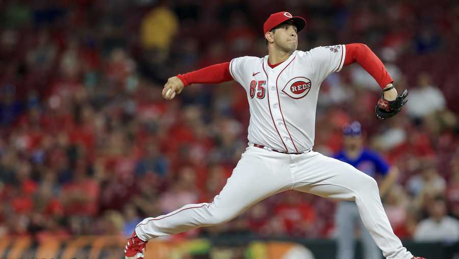 Cincinnati Reds' Luis Cessa throws during a baseball game against the Chicago Cubs in Cincinnati, Tuesday, Aug. 17, 2021. The Cubs won 2-1. (AP Photo/Aaron Doster)