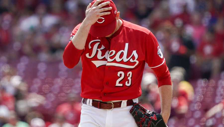Cincinnati Reds relief pitcher Jeff Hoffman (23) prepares to throw during the sixth inning of a baseball game against the Chicago Cubs in Cincinnati, Wednesday, Aug. 18, 2021. (AP Photo/Jeff Dean)