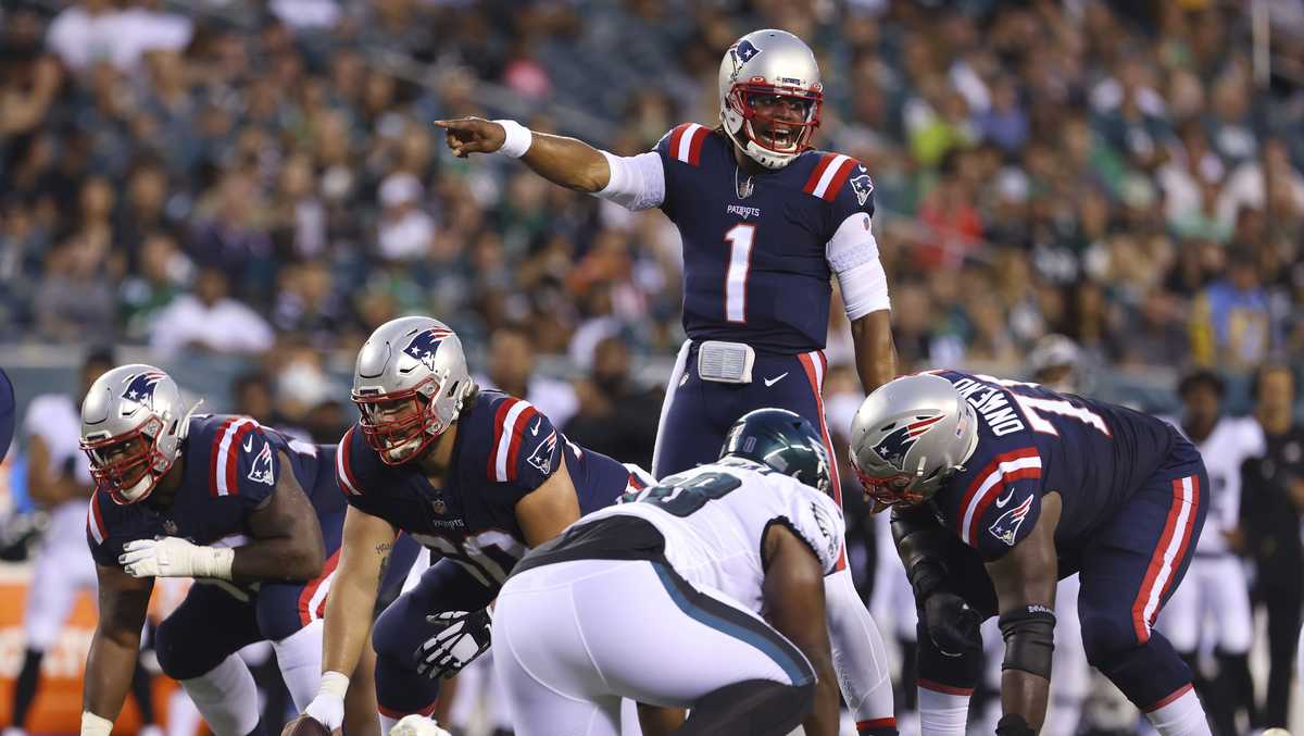 Mac Jones sits out Patriots preseason opener against Giants