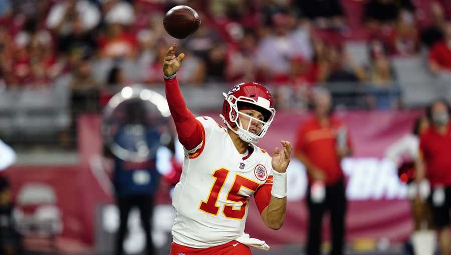 BREAKING: Patrick Mahomes selected by the Kansas City Chiefs in