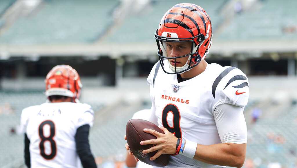 Bengals WR Ja'Marr Chase on QB Joe Burrow (calf): 'I don't want him there'  in Week 1 if he's not 100%