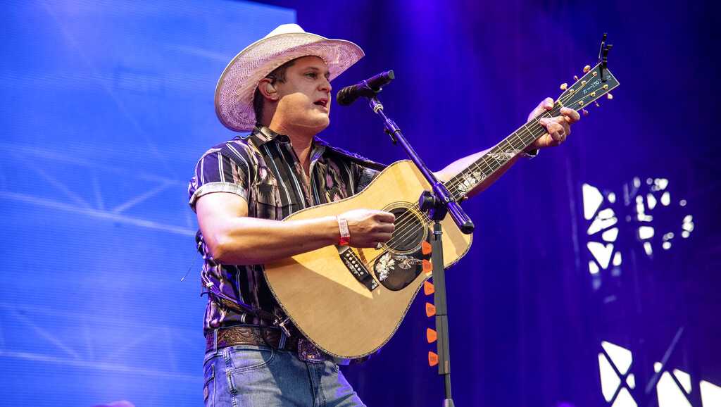 Award-Winning Country Star Jon Pardi Announces 2023 Mr. Saturday