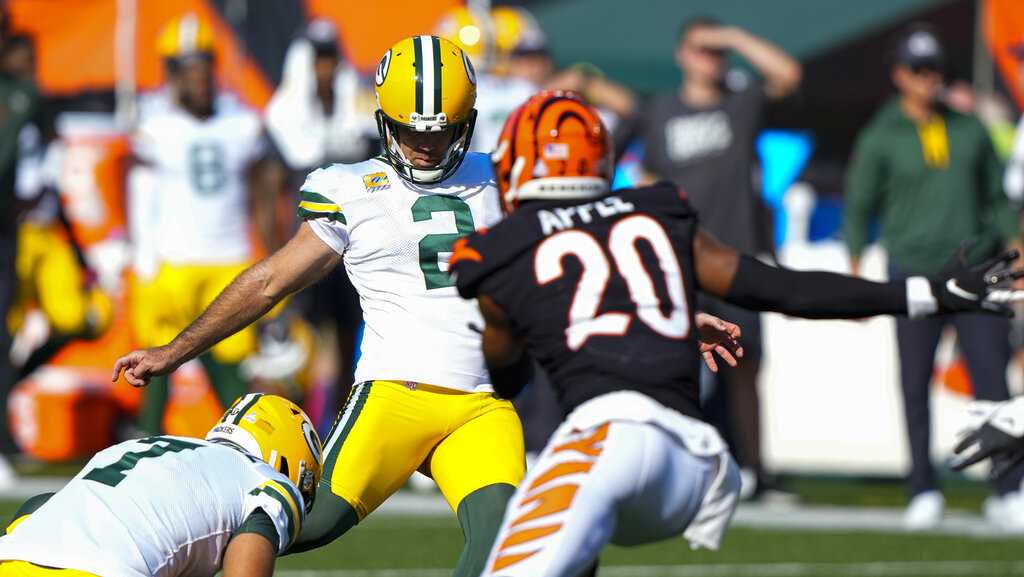 Packers win wild one in Cincinnati, 25-22 in overtime