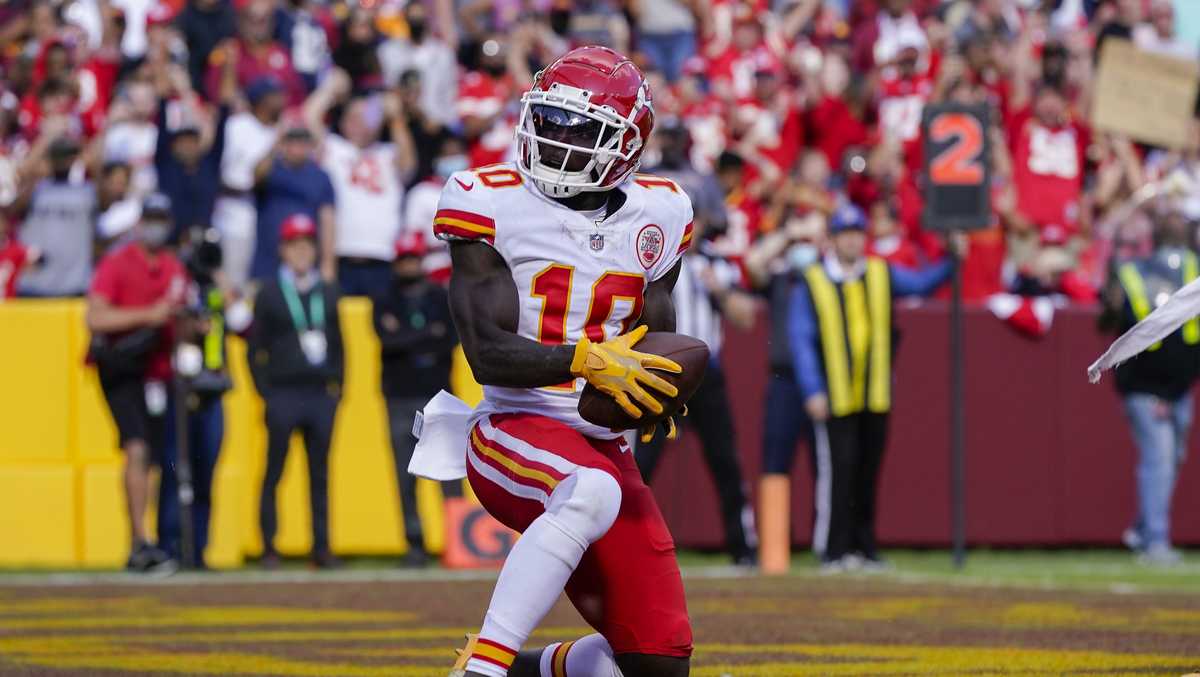 Chiefs beat Washington 31-13; Sean Taylor's No. 21 retired