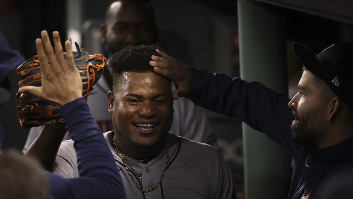 Valdez, Alvarez lead Astros to 3-2 win over White Sox