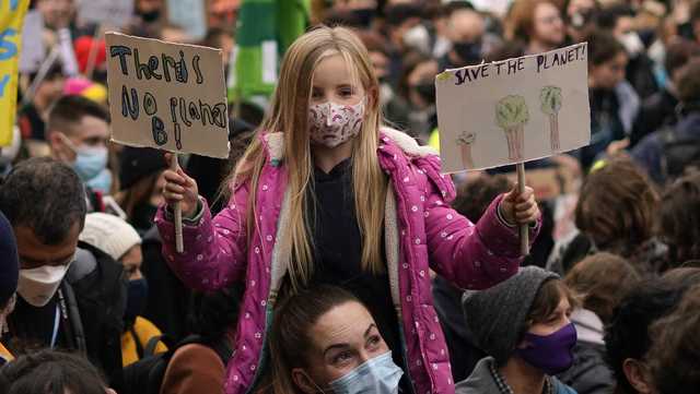 Inside and outside climate talks, youths urge faster action - Vimarsana News