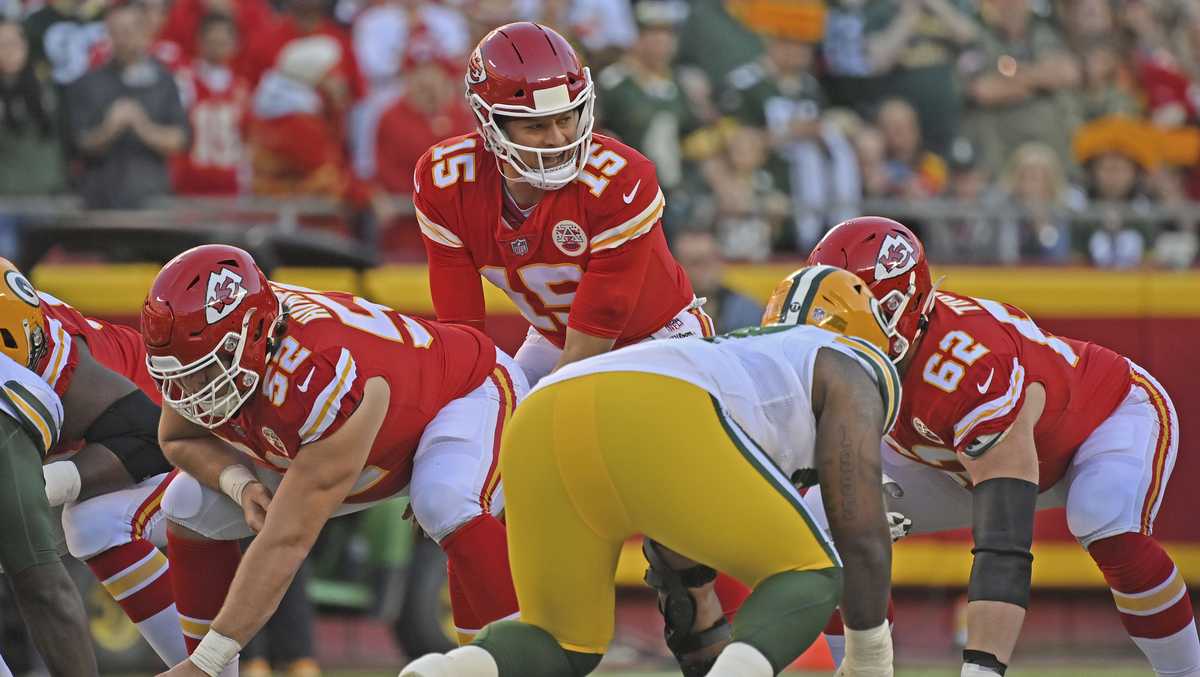 Chiefs edge Rodgers-less Packers 13-7 in defensive slugfest