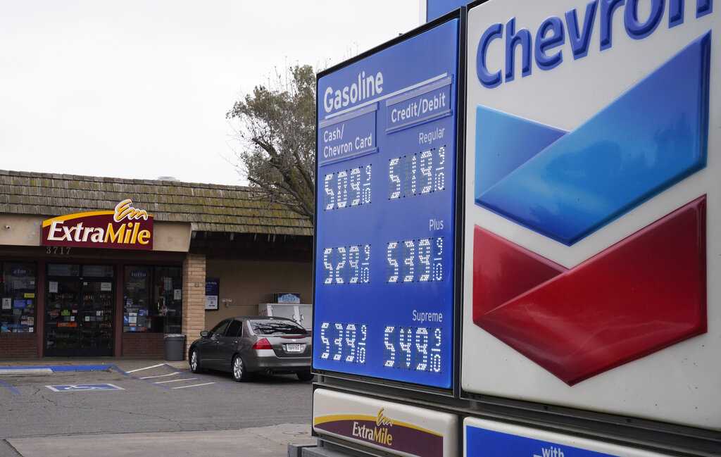 California gas prices continue to rise where to find cheap gas