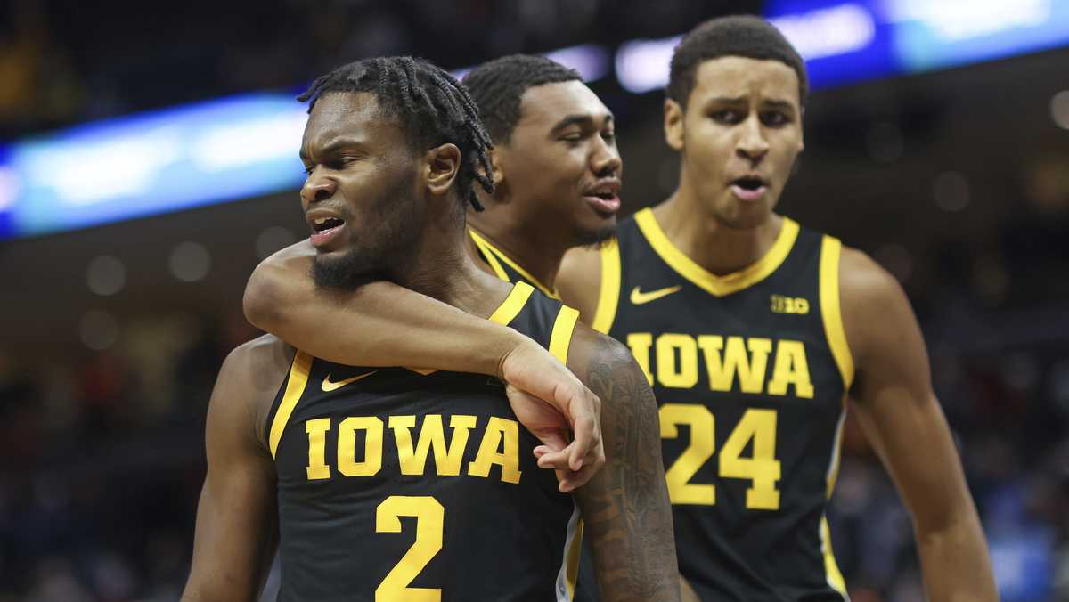 Beat State Hawkeyes Hawkeyes beat Virginia at buzzer, stay undefeated - KCCI