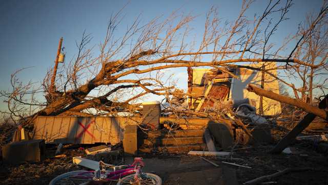 Each Kentucky family who lost loved ones in tornadoes will get $5K in burial funds - Vimarsana News