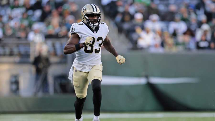 New Orleans Saints tight end Juwan Johnson (83) runs during an NFL football game against the New York Jets, Sunday, Dec. 12, 2021, in East Rutherford, N.J. (AP Photo/Adam Hunger)