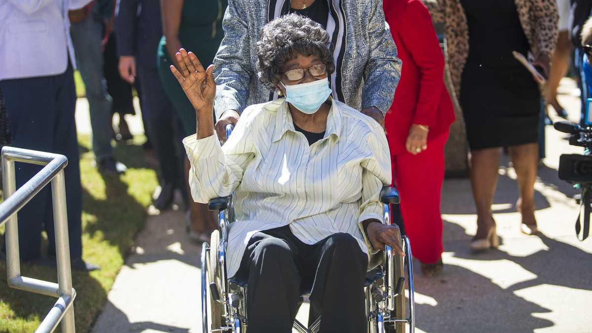 Claudette Colvin arrest expunged Montgomery bus boycott 1955 Claudette Colvin arrest expunged Montgomery bus boycott 1955