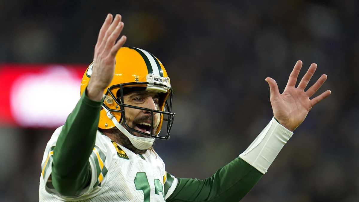 \ud83c\udfc6Aaron Rodgers wins NFL MVP for the fourth time