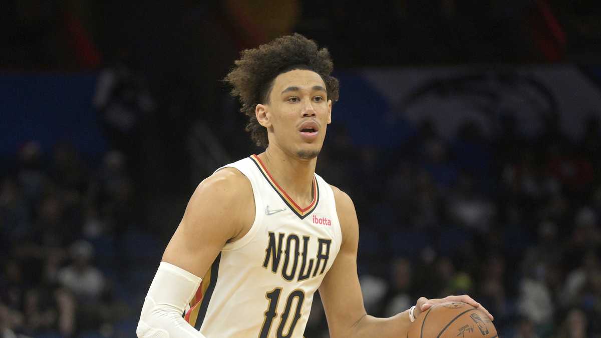 Jaxson Hayes charged with domestic violence, battery