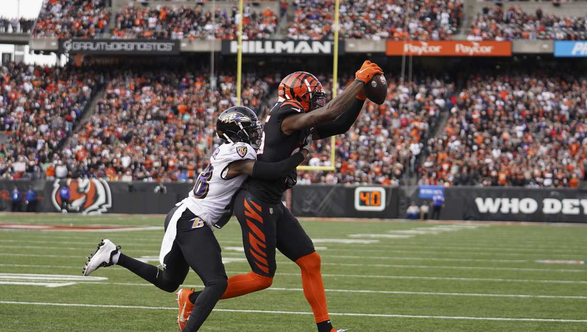 Burrow's 525 yards, 4 TDs power Bengals past Ravens 41-21