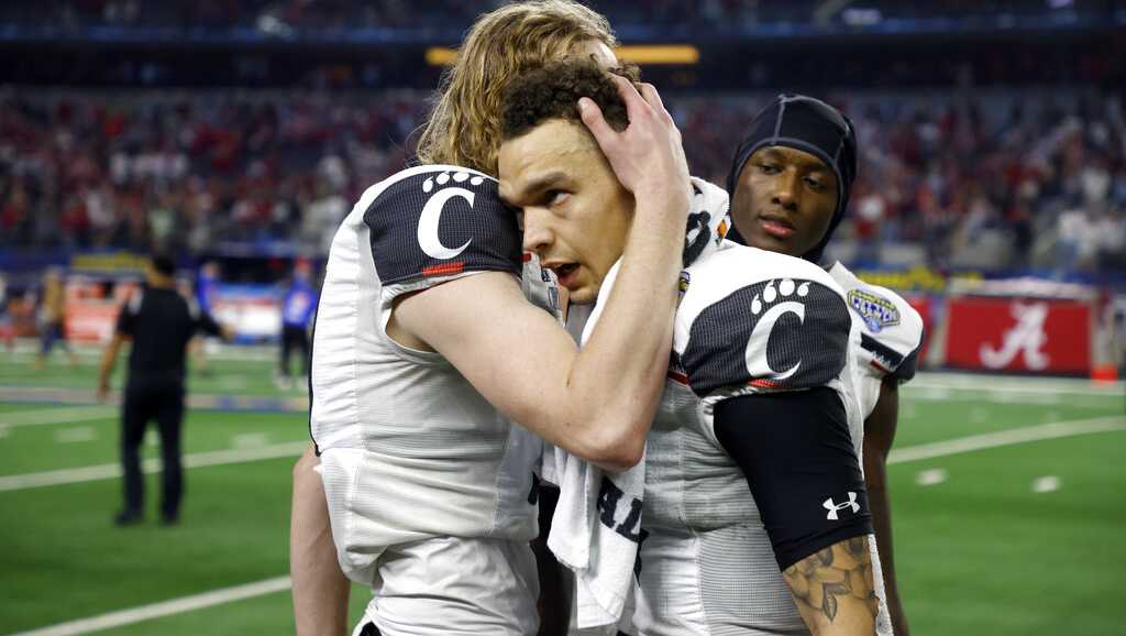 Cotton Bowl: Breakthrough Bearcats stall in 27-6 loss to Alabama