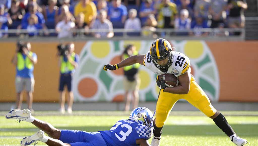 Kentucky football score vs Iowa Hawkeyes: Live Music City Bowl updates