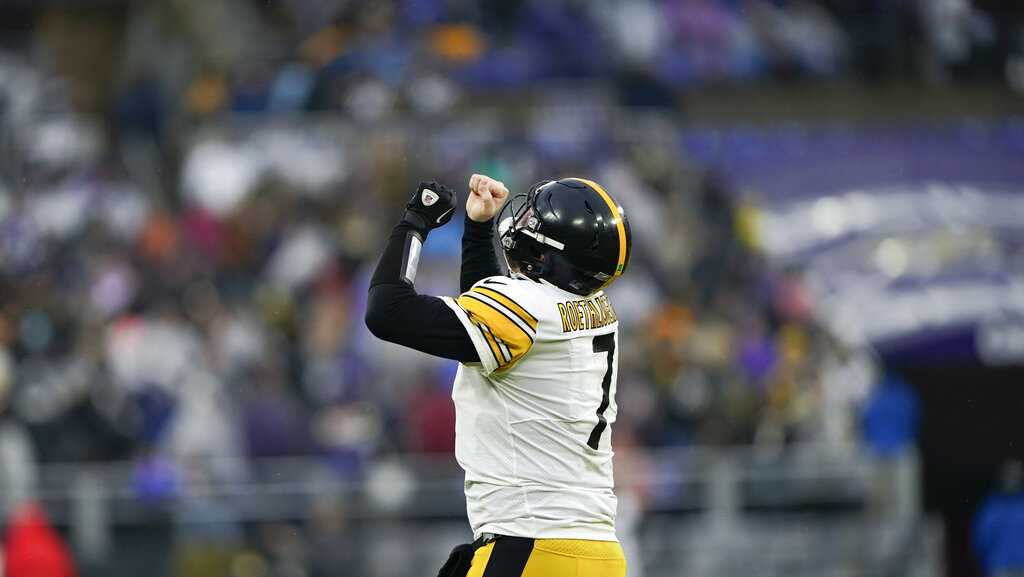 Ben Roethlisberger, Steelers in playoffs after OT win — and a little help  from the Jaguars and Raiders