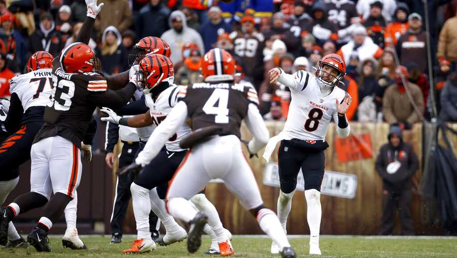 Cincinnati Bengals quarterback Brandon Allen (8) throws a pass during an NFL football game against the Cleveland Browns, Sunday, Jan. 9, 2022, in Cleveland. (AP Photo/Kirk Irwin)