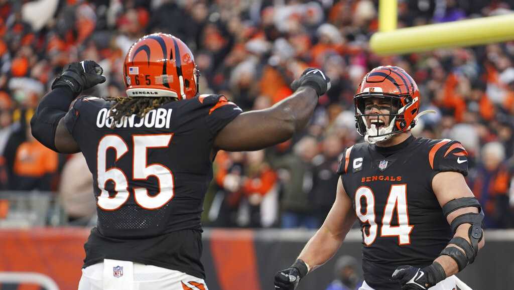 Steelers sign former Browns, Bengals DT Larry Ogunjobi