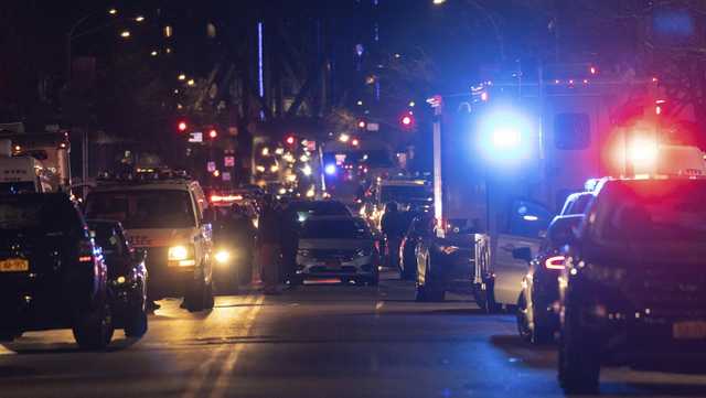 Official: 1 officer killed, 1 seriously hurt in NYC shooting - Vimarsana News