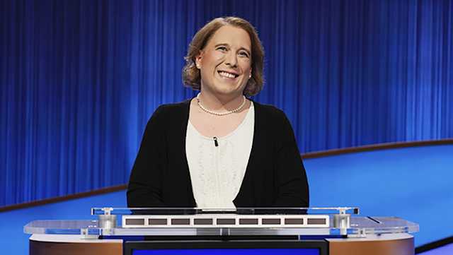 'Jeopardy!' champ Amy Schneider's streak comes to an end - Vimarsana News