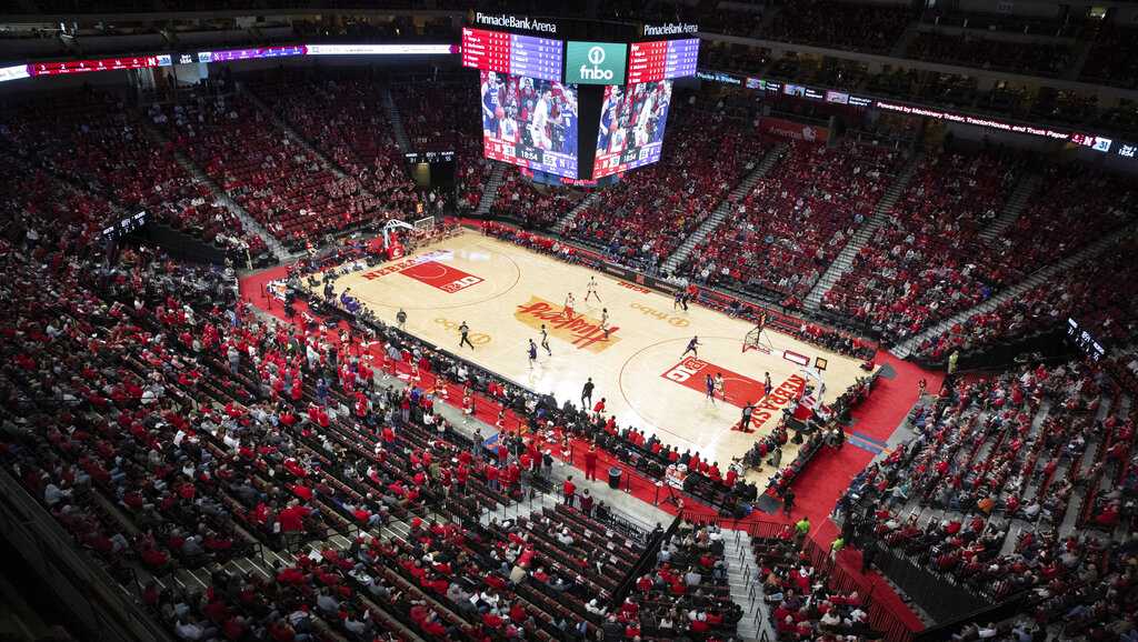 Nebraska Board of Trustees bespreekt drankverkoop voor Husker Basketball Games