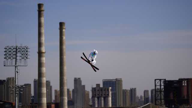 Closed steel mill sends Olympic skiers – not smoke – skyward - Vimarsana News