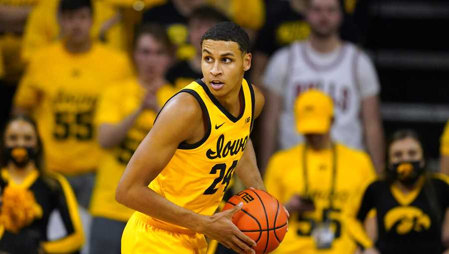 Oh brother! Kris Murray propels Iowa Hawkeyes past Indiana