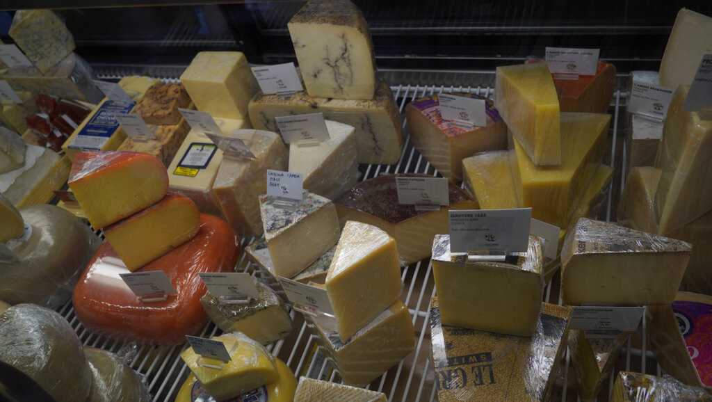 FDA announces recall for cheese sold in Nebraska, Iowa due to possible listeria contamination