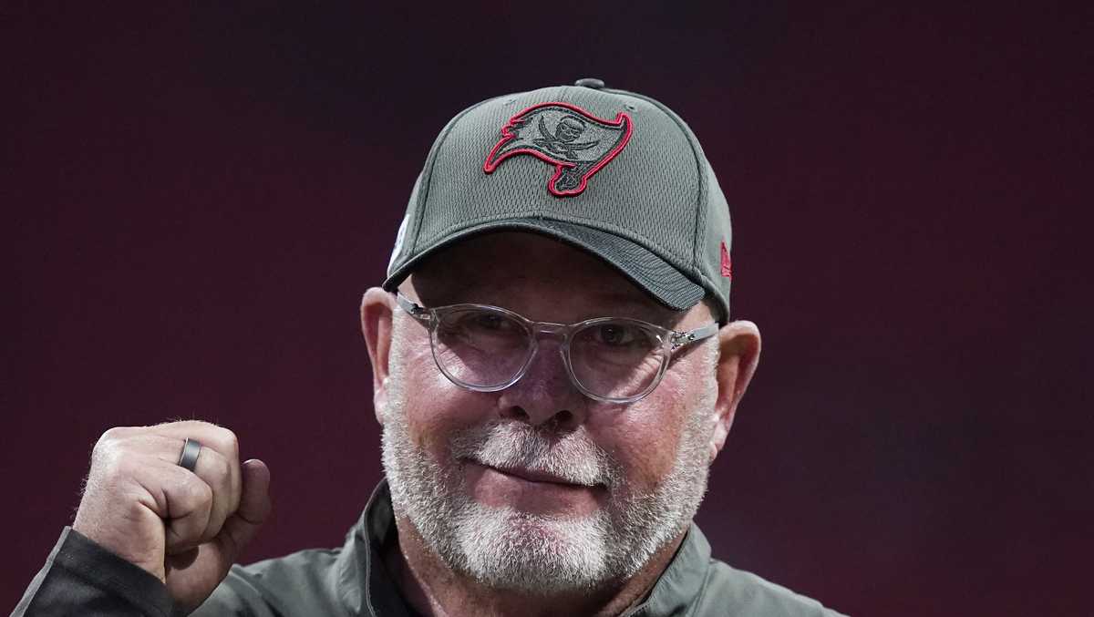 Tampa Bay Buccaneers' Super Bowl-winning coach Bruce Arians retires, moves  to front office