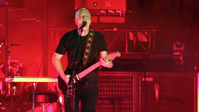Pink Floyd members reunite to record song for Ukraine - Vimarsana News