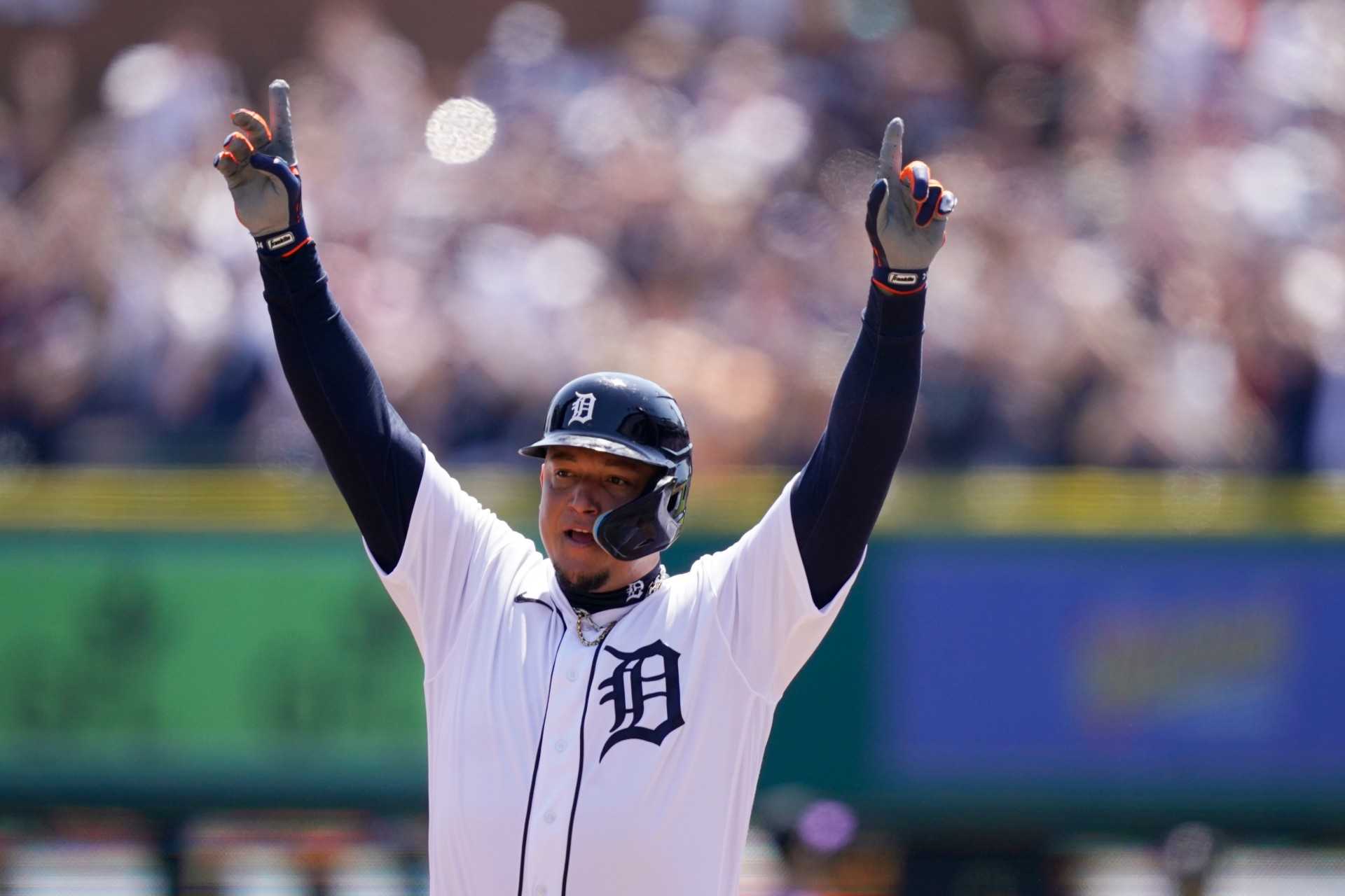 Miguel Cabrera becomes the 33rd player to join the 3,000 hits club - Bless  You Boys