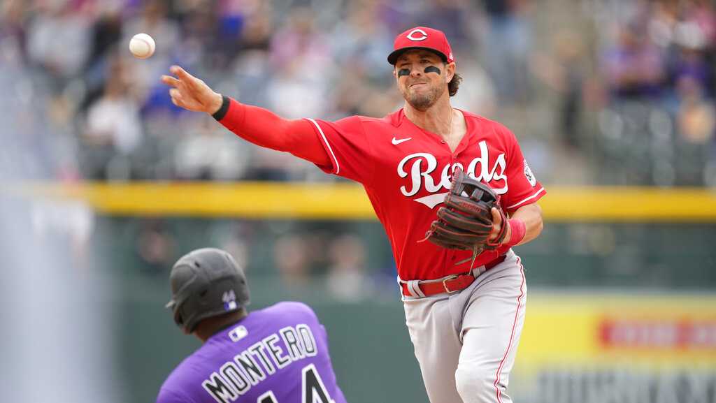 Freeland tosses 7 solid innings, Rockies beat Reds, 10-1