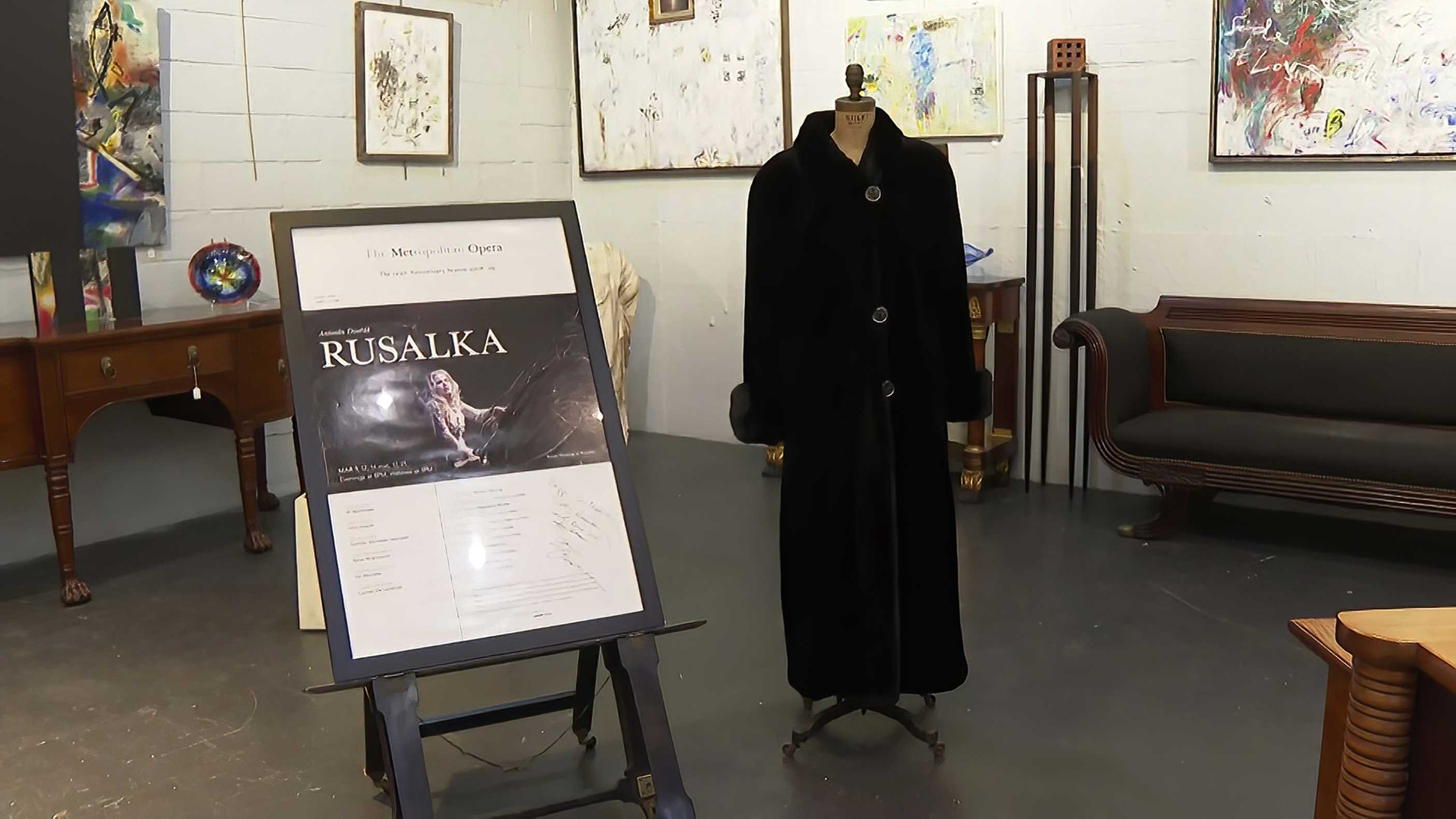 Ginsburg's tea set, coat, other items raise $800K for opera - Vimarsana News