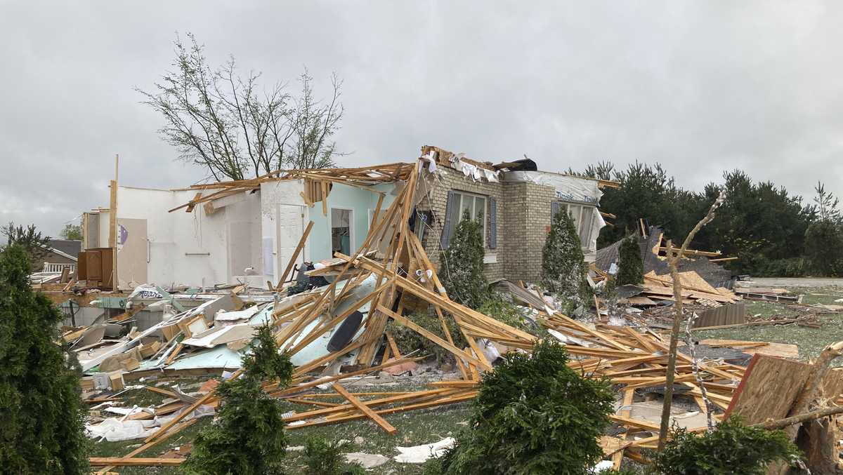 Police report 2nd death from tornado in northern Michigan