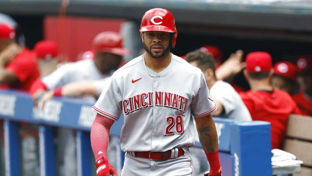 MLB suspends Reds' Tommy Pham 3 games for slapping Giants' Joc