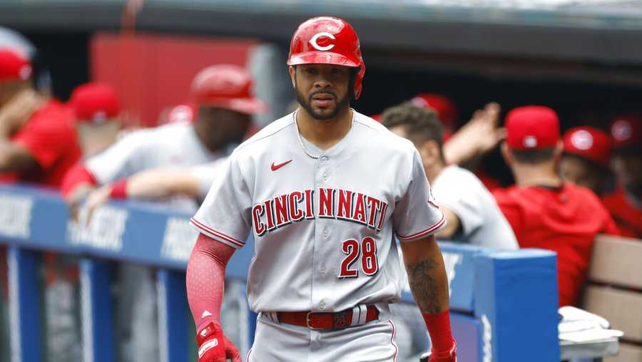 Reds' Pham suspended for 3 games for slapping Pederson
