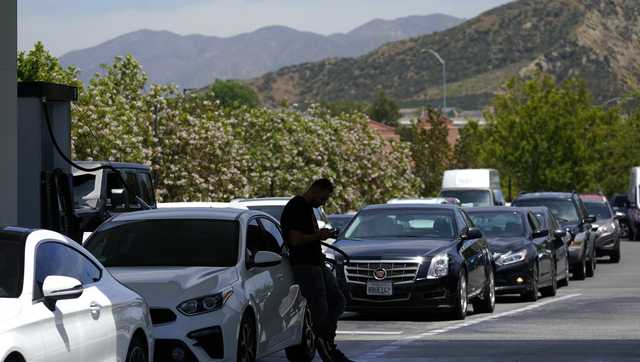 Here's how Americans are adjusting their driving and spending habits to cope with inflation - Vimarsana News